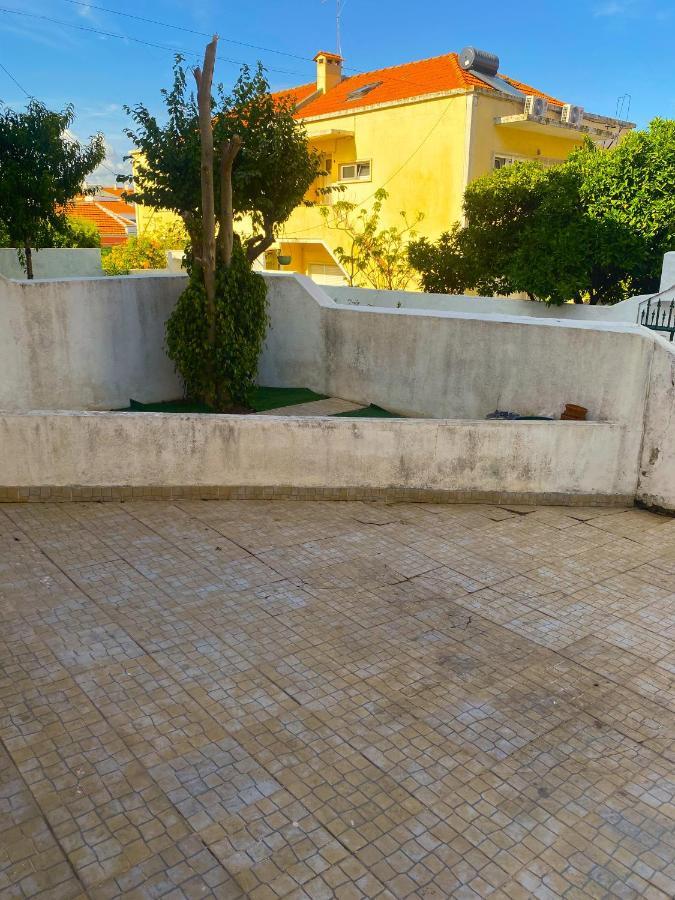 Lisabonna Guest House Amadora Exterior foto